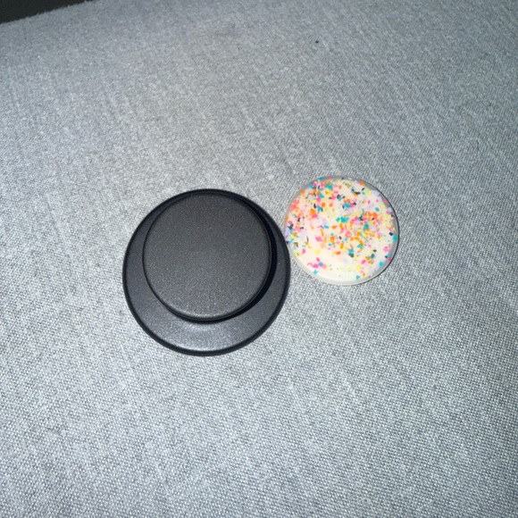 MagSafe PopSocket - Picture 4 of 5